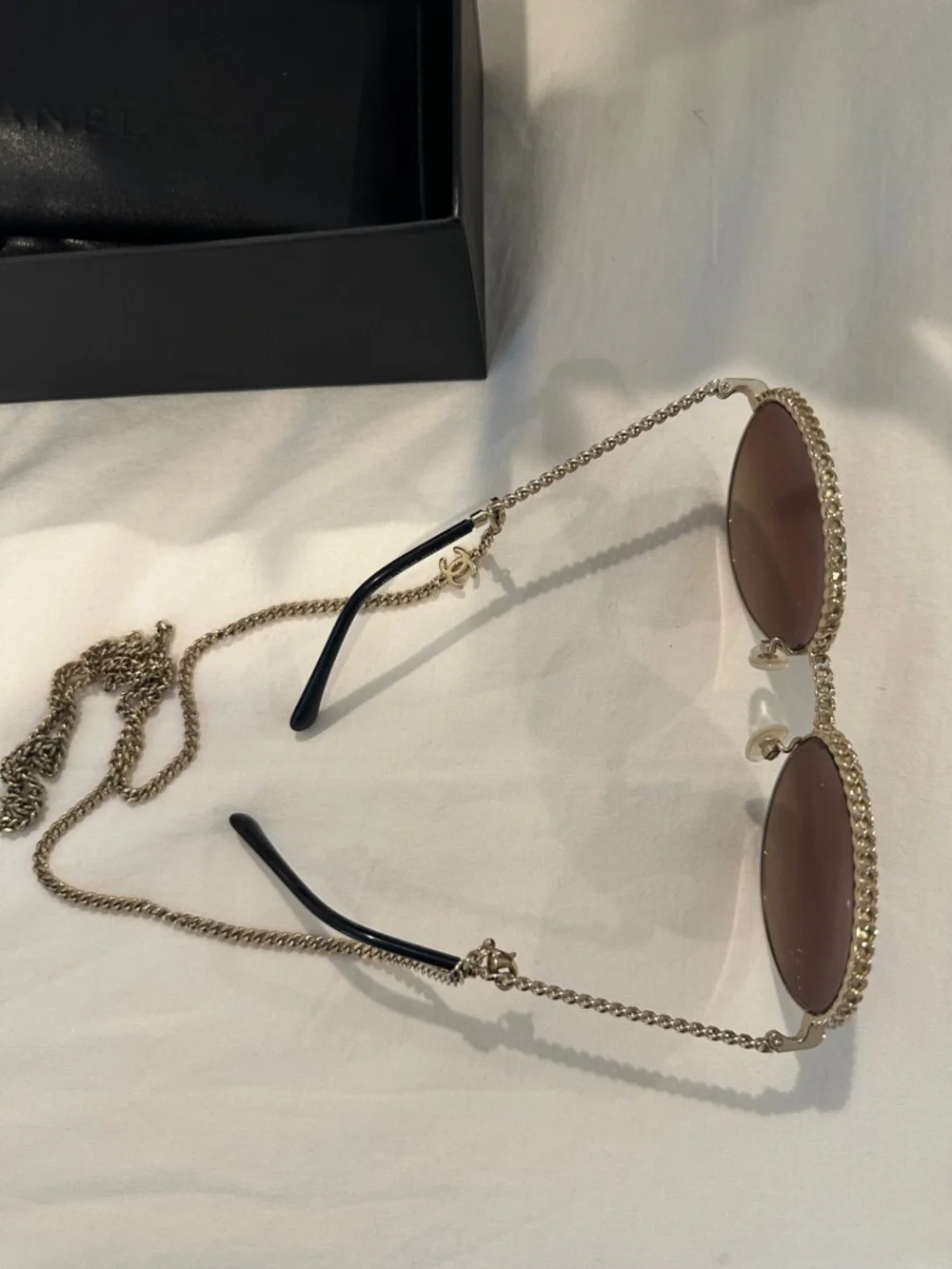 Chanel Chain sunglasses with Chain Gold Authentic - Picture 7 of 8